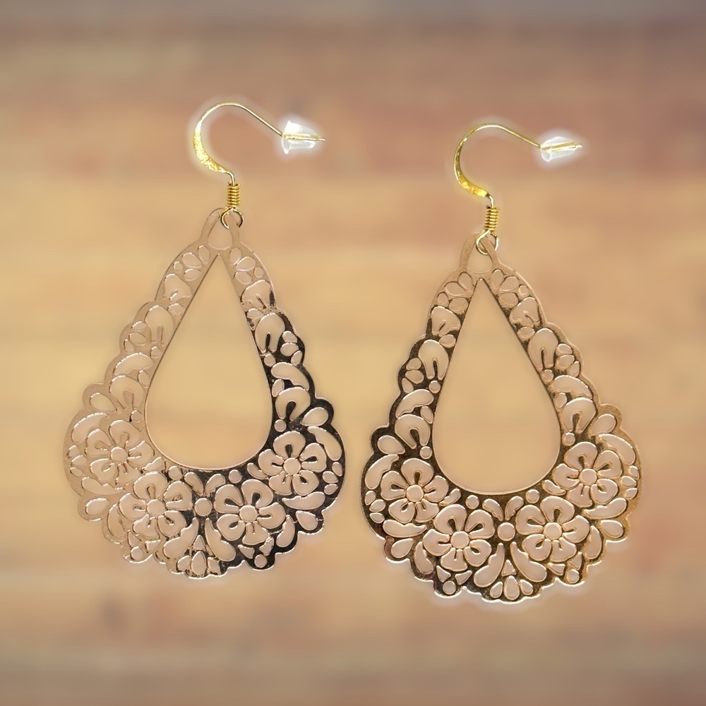 New Indio Jewelry Gold Metal Teardrop Earrings #2144